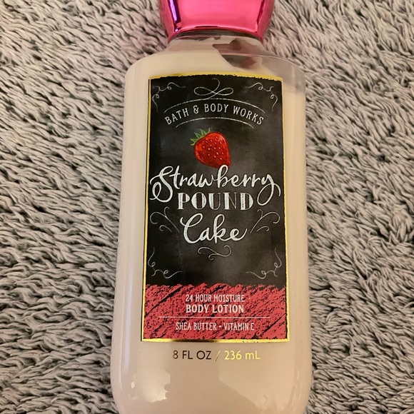 **NWT** Bath & Body Works Strawberry Poundcake body wash and lotion - Picture 4 of 7